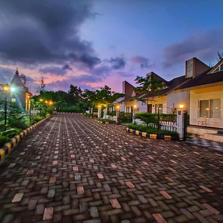 Pushpam Sanskruti Resort Karjat - A Pure Veg Resort Dhamni Eksteriør billede