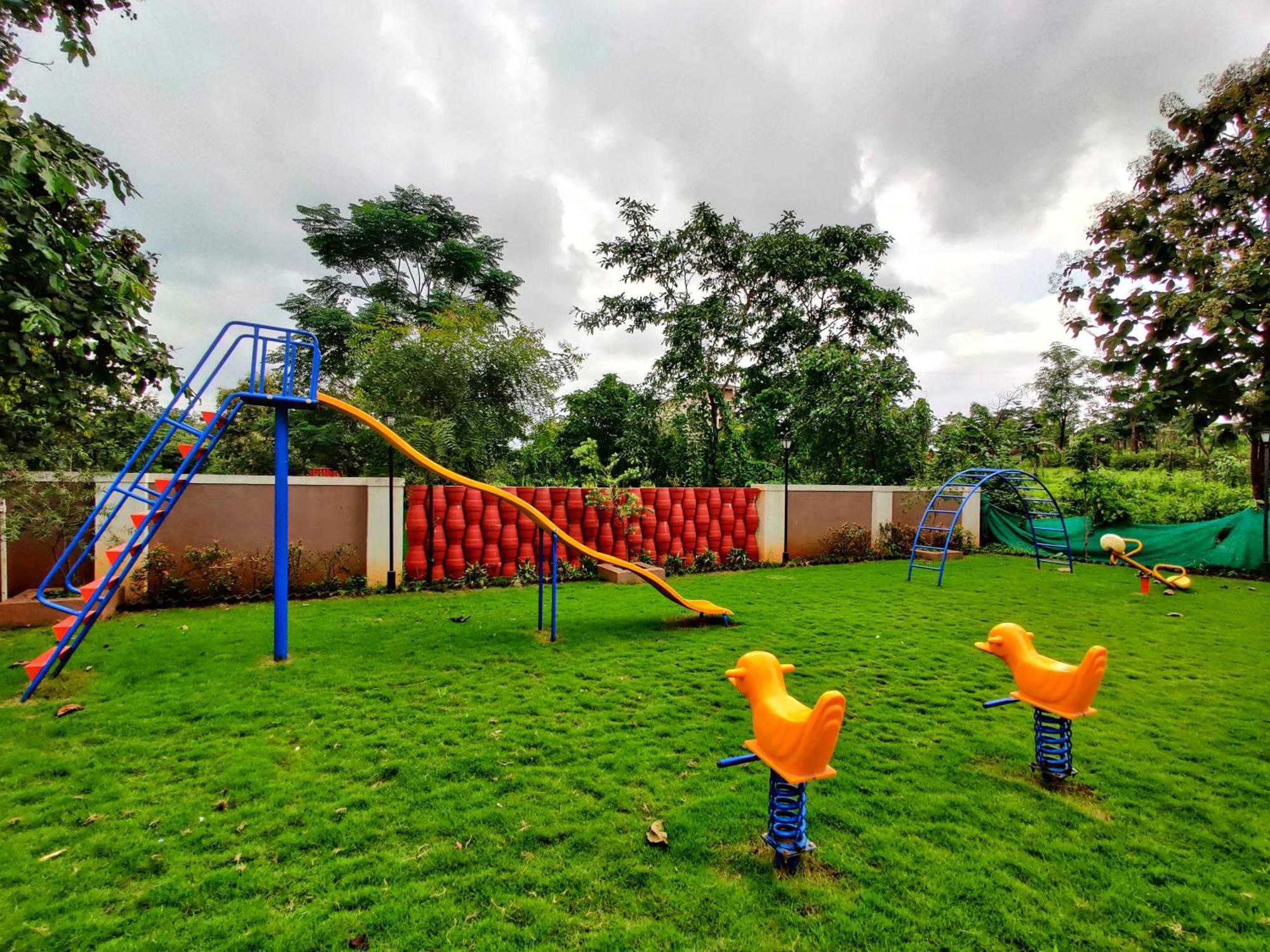 Pushpam Sanskruti Resort Karjat - A Pure Veg Resort Dhamni Eksteriør billede