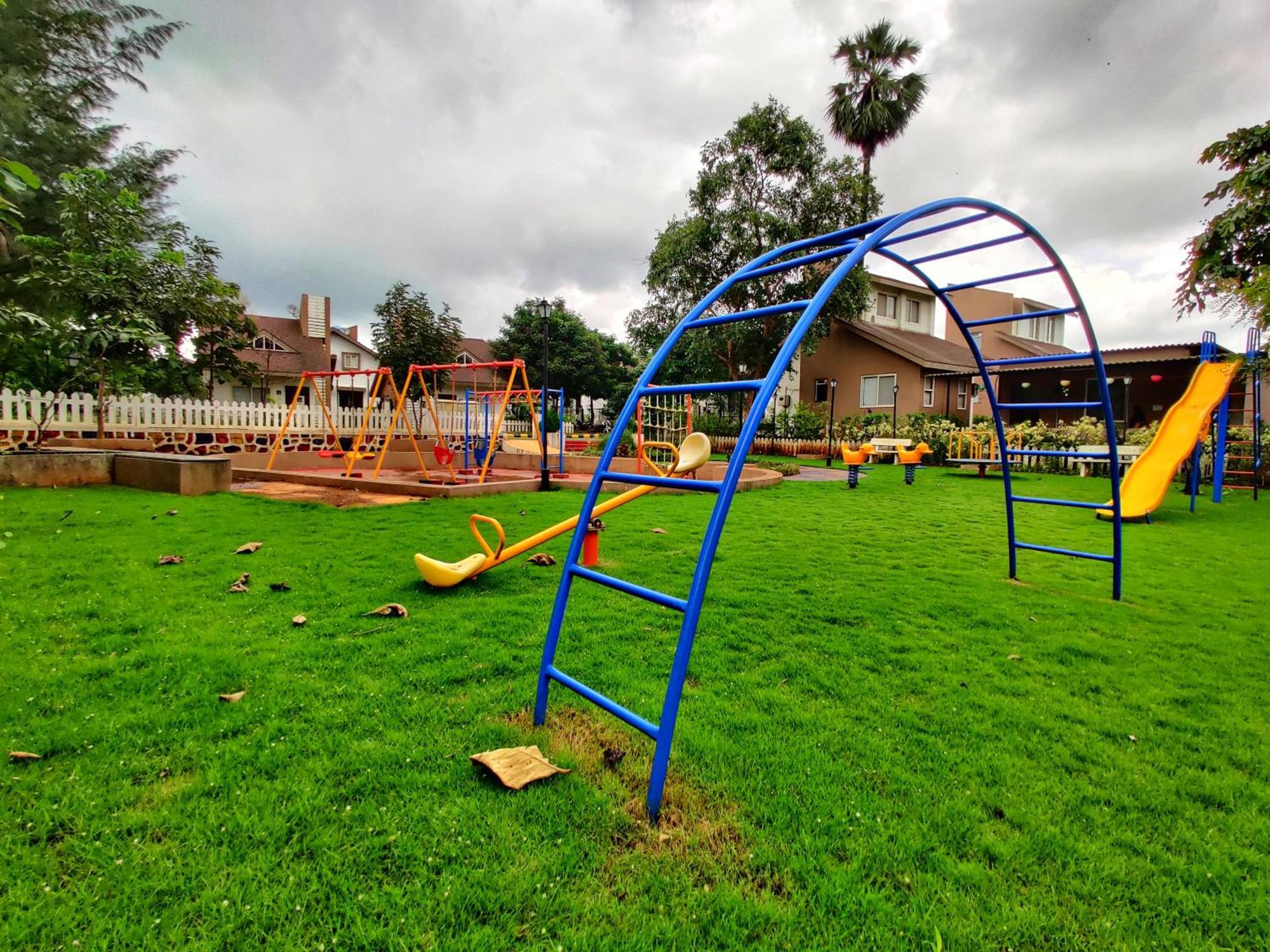 Pushpam Sanskruti Resort Karjat - A Pure Veg Resort Dhamni Eksteriør billede
