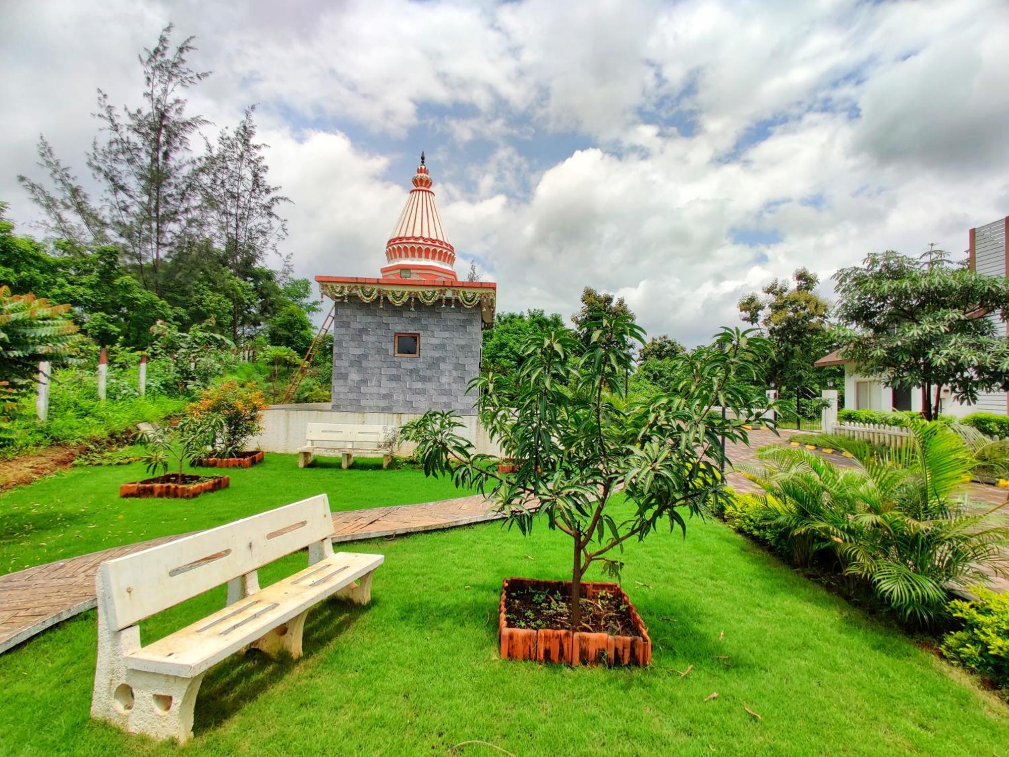 Pushpam Sanskruti Resort Karjat - A Pure Veg Resort Dhamni Eksteriør billede