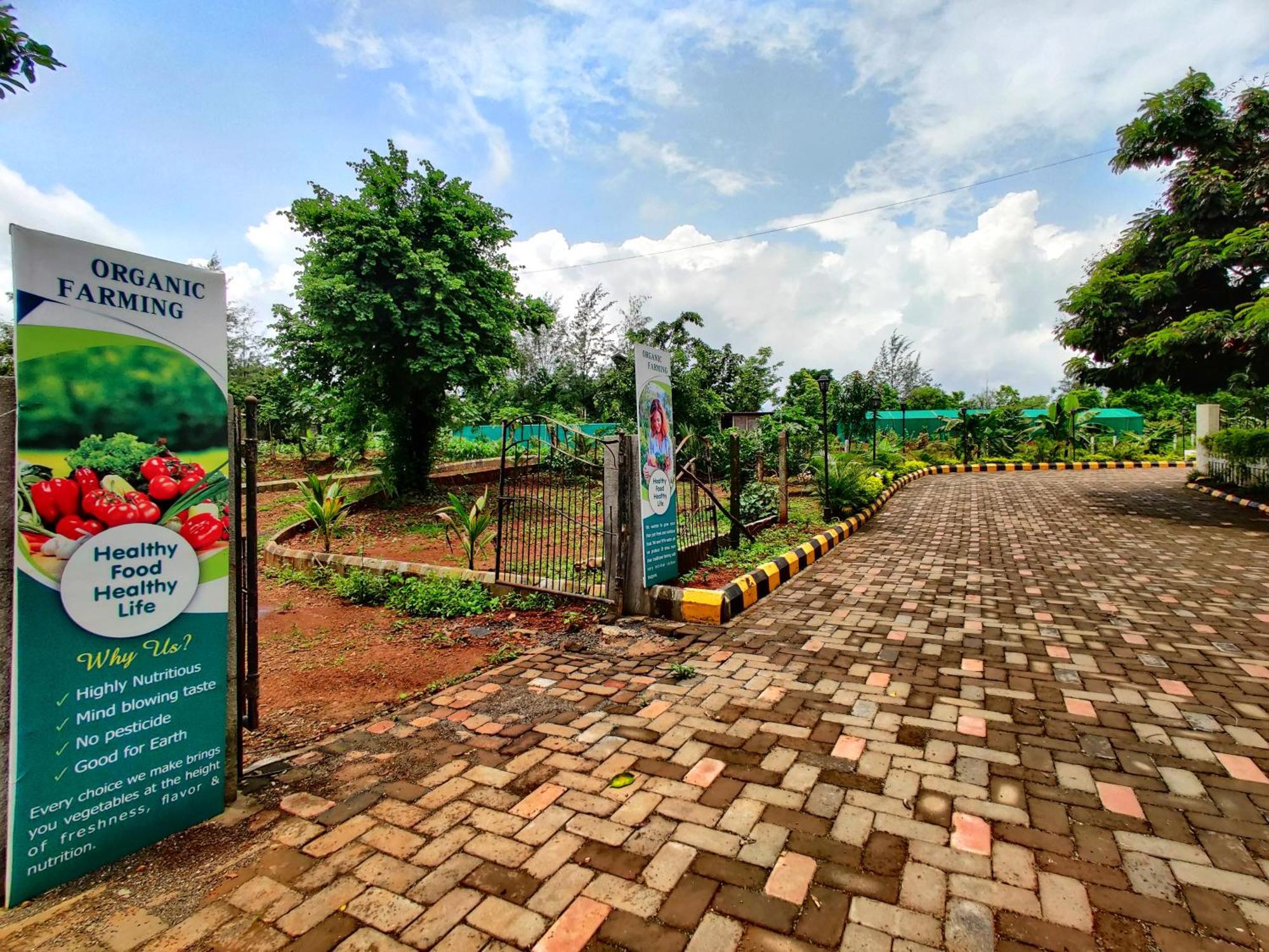 Pushpam Sanskruti Resort Karjat - A Pure Veg Resort Dhamni Eksteriør billede