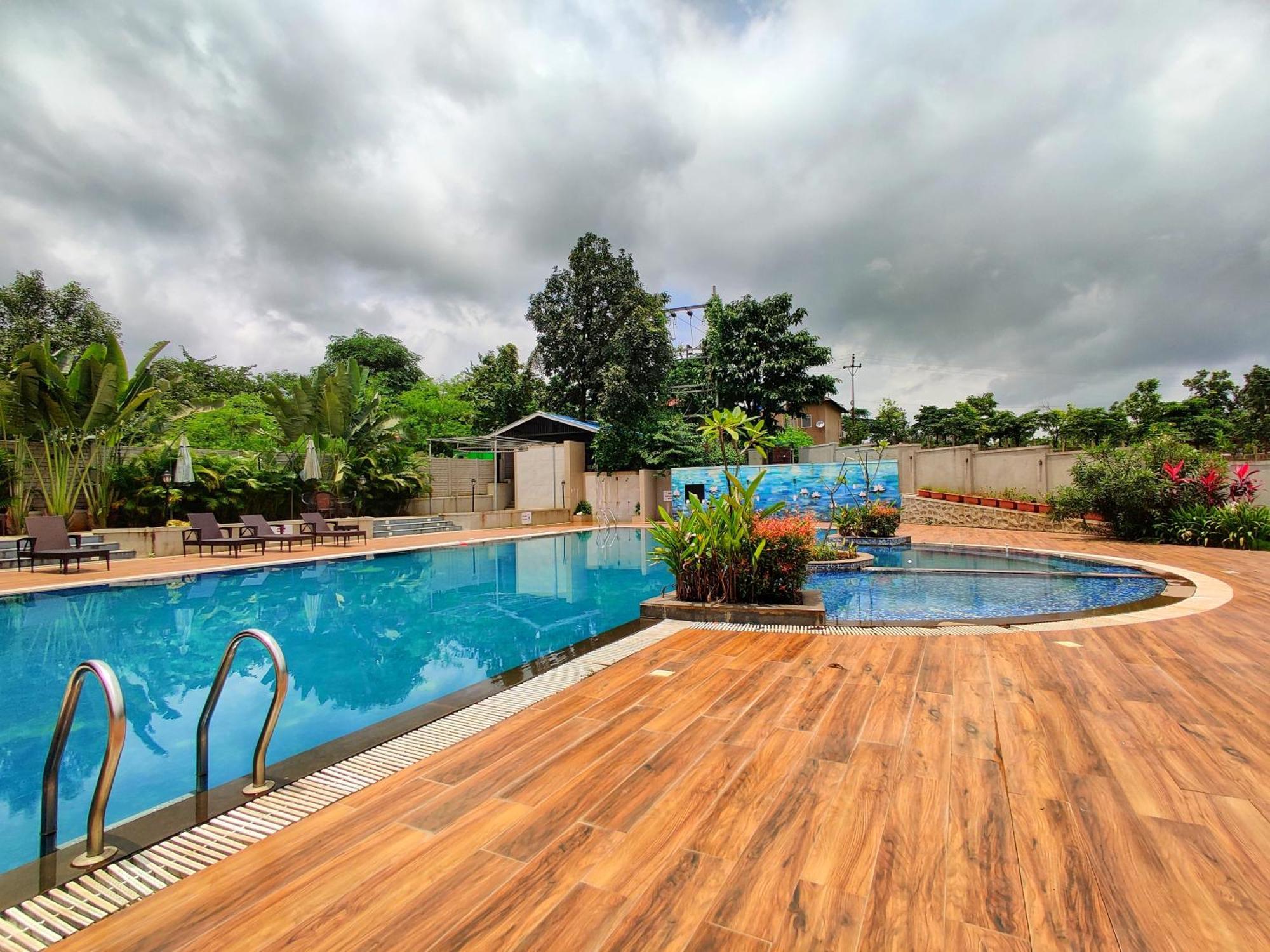 Pushpam Sanskruti Resort Karjat - A Pure Veg Resort Dhamni Eksteriør billede